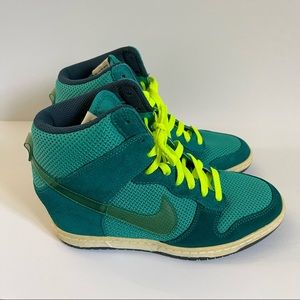 Women’s Dunk Sky Hi Wedge Sneaker